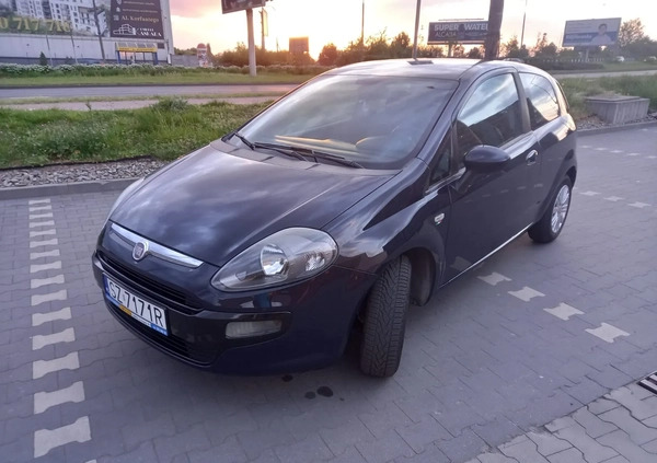 Fiat Punto cena 16000 przebieg: 124090, rok produkcji 2011 z Zabrze małe 56